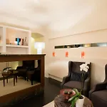 Ξενοδοχείο Metropole 5*