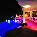 Ξενοδοχείο Metropole 5*