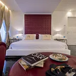 Ξενοδοχείο Metropole 5*