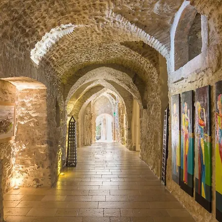 فندق Metropole تاورمينا