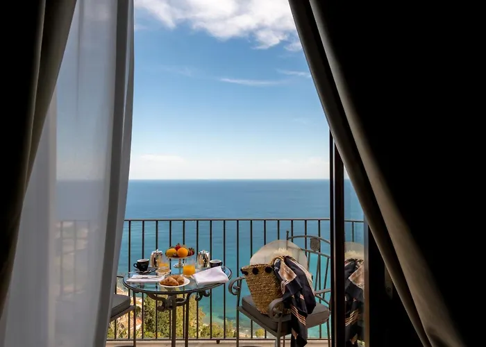 都市之家酒店 5* 陶尔米纳