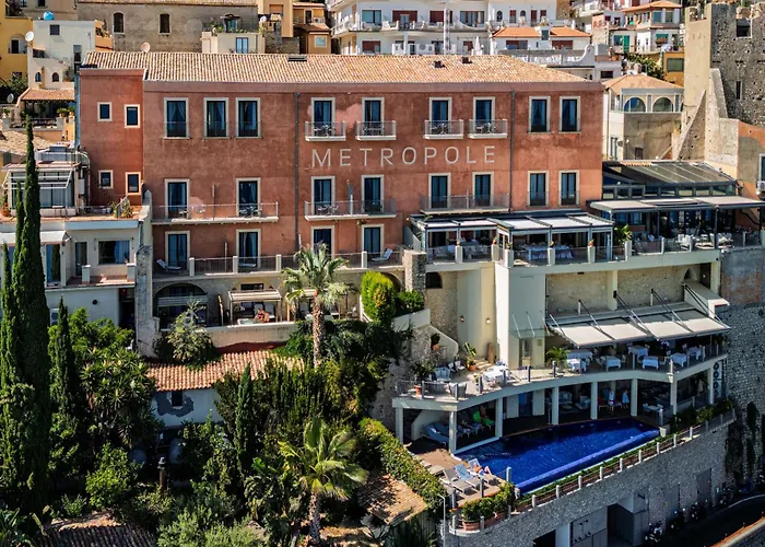 都市之家酒店 陶尔米纳