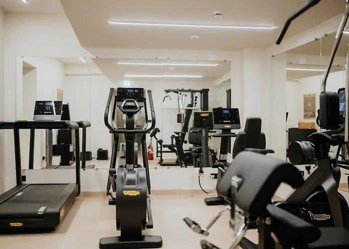 都市之家酒店 酒店 陶尔米纳